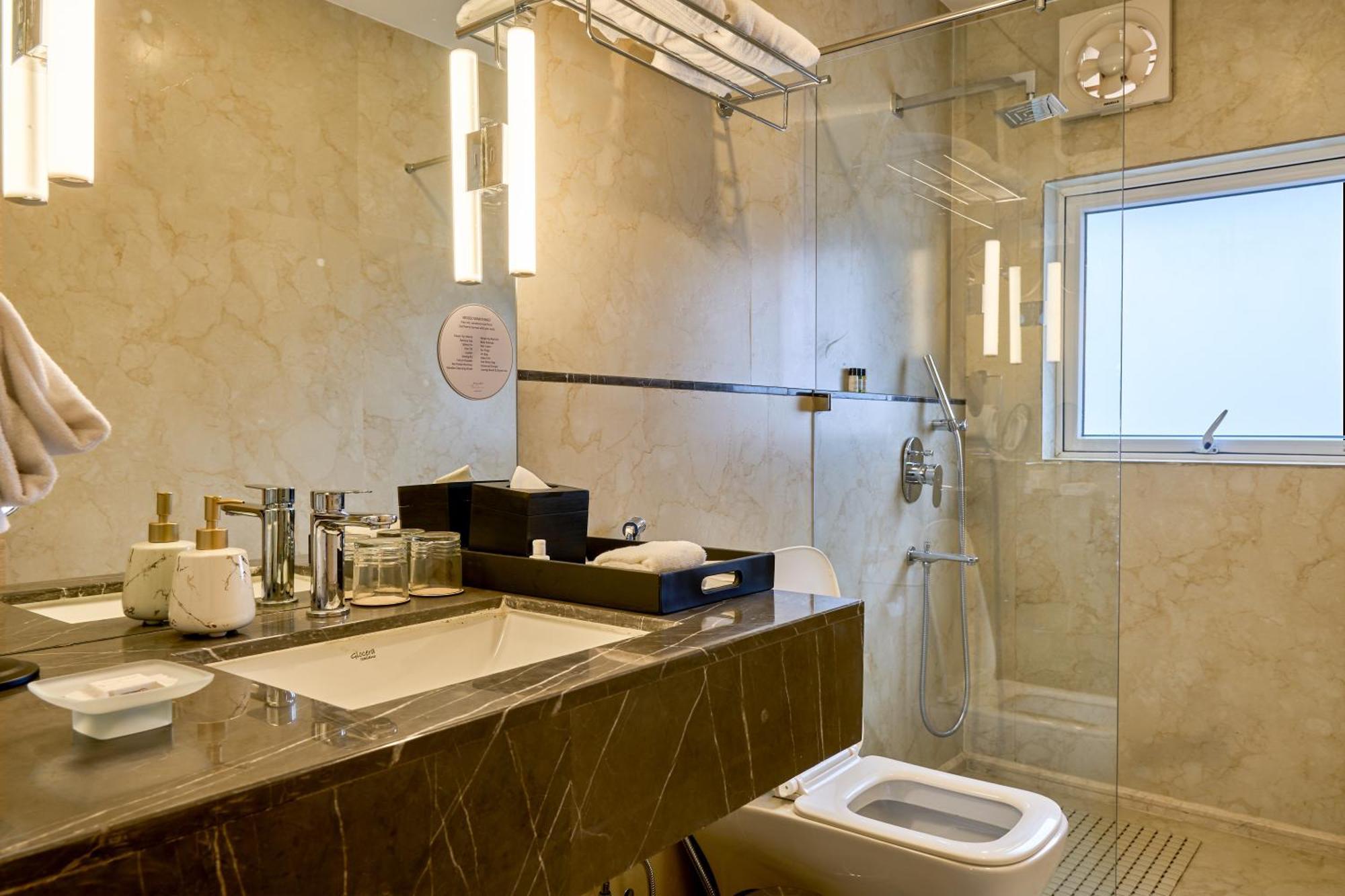 Dimāpur Shulem Boutique Hotel מראה חיצוני תמונה