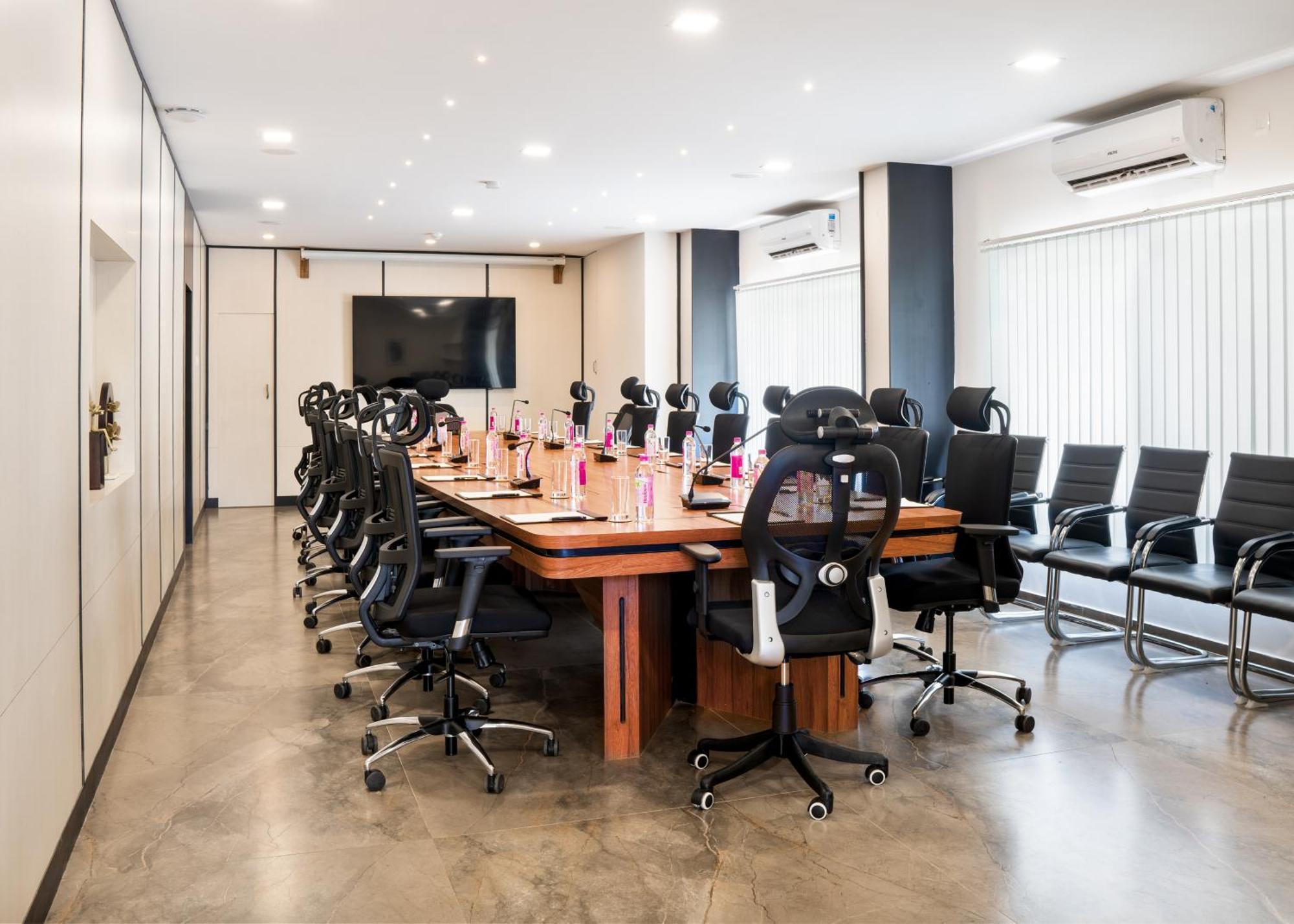 Dimāpur Shulem Boutique Hotel מראה חיצוני תמונה