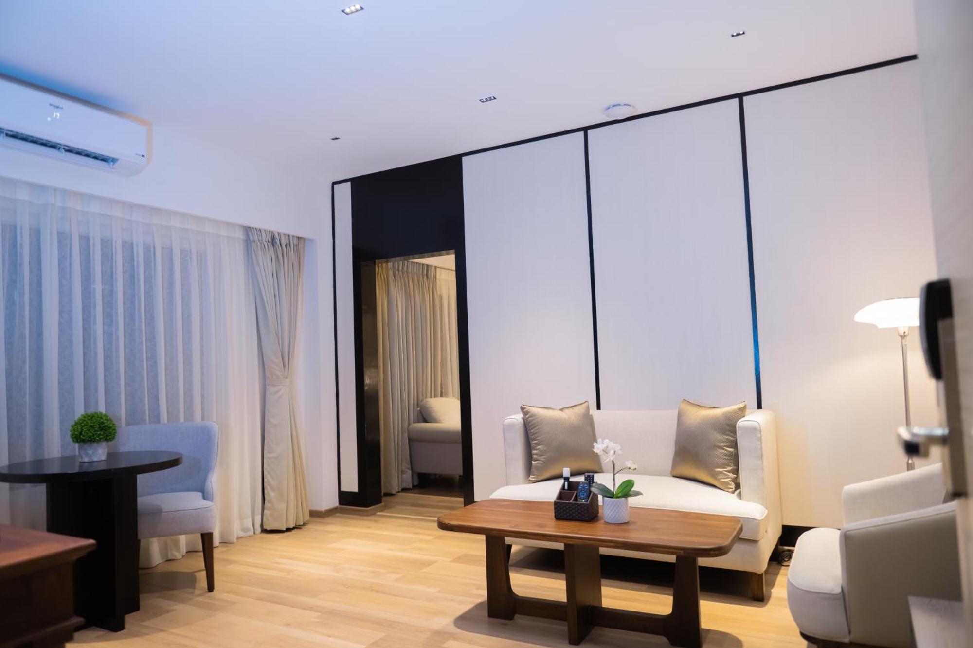 Dimāpur Shulem Boutique Hotel מראה חיצוני תמונה